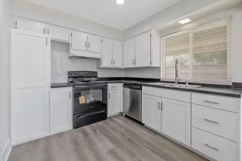 Kitchen - 534 W Swift Ave, Clovis, CA 93612 photo 3 of 3