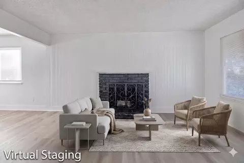 Living - 534 W Swift Ave, Clovis, CA 93612 photo 1 of 5