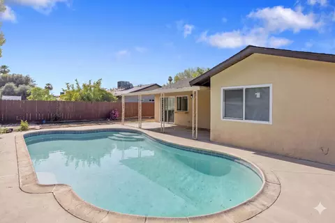 Exterior - 534 W Swift Ave, Clovis, CA 93612 photo 6 of 6