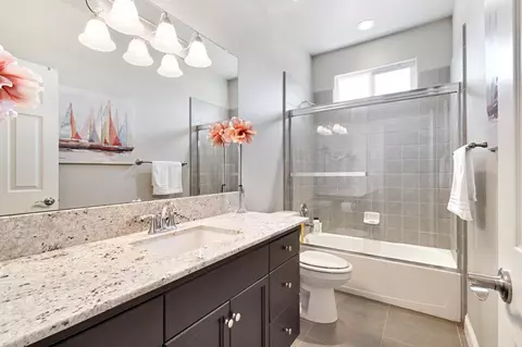 Bath - 3992 Flint Ave, Clovis, CA 93619 photo 1 of 3