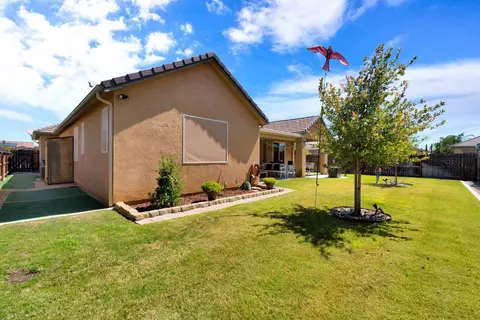 Exterior - 3992 Flint Ave, Clovis, CA 93619 photo 6 of 6
