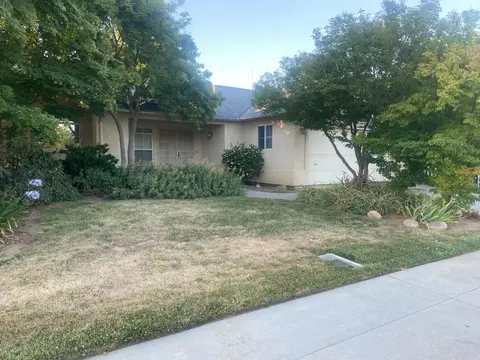 Exterior - 609 Merlot Ave, Madera, CA 93637 photo 3 of 15