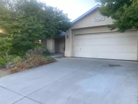 609 Merlot Ave, Madera, CA 93637