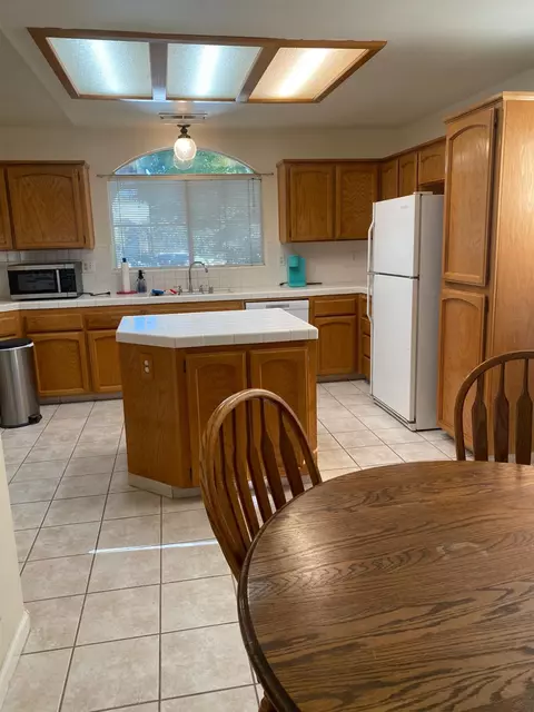 Kitchen - 609 Merlot Ave, Madera, CA 93637 photo 5 of 5