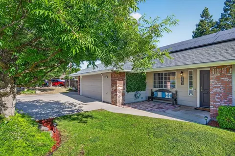 Other - 321 W Paul Ave, Clovis, CA 93612 photo 1 of 14