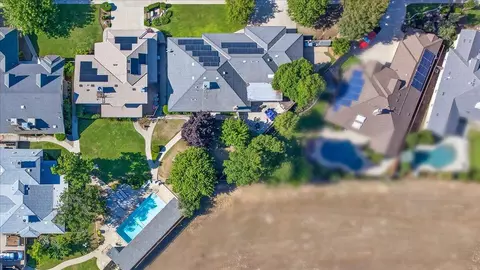 View/Area - 321 W Paul Ave, Clovis, CA 93612 photo 6 of 11