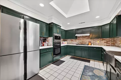 Kitchen - 321 W Paul Ave, Clovis, CA 93612 photo 3 of 5
