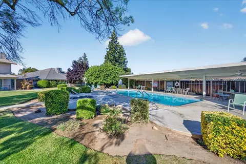 Exterior - 321 W Paul Ave, Clovis, CA 93612 photo 14 of 17