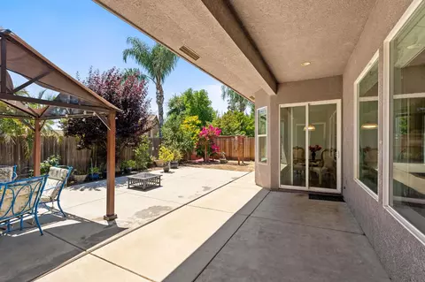 Exterior - 3112 Everglade Ave, Clovis, CA 93619 photo 4 of 7