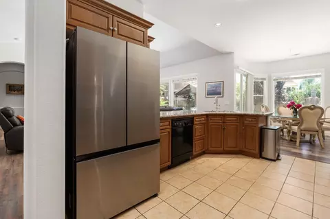 Kitchen - 3112 Everglade Ave, Clovis, CA 93619 photo 5 of 6