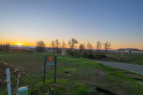 882 Terrace Pl, Madera, CA 93636 photo 5