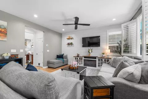 Living - 4301 San Miguel Rd, Madera, CA 93636 photo 3 of 5