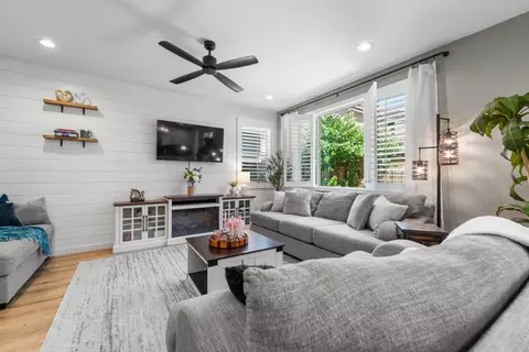 Living - 4301 San Miguel Rd, Madera, CA 93636 photo 2 of 5