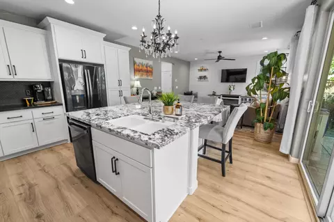 Kitchen - 4301 San Miguel Rd, Madera, CA 93636 photo 2 of 6