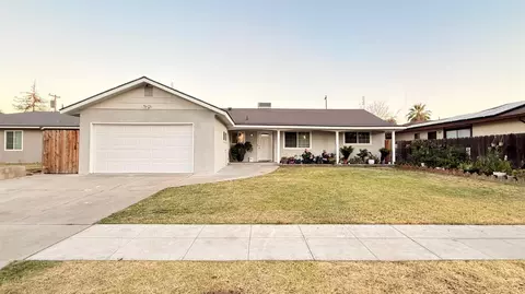 4842 E San Gabriel Ave, Fresno, CA 93726