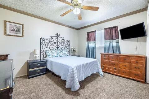 Bedroom - 222 E Central Ave, Madera, CA 93638 photo 1 of 5