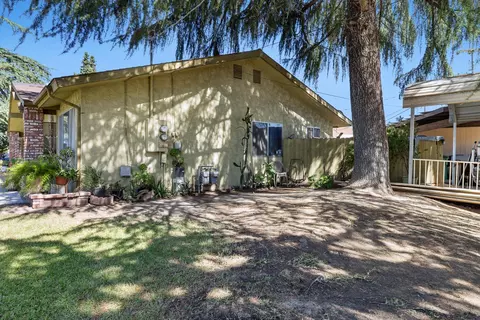 Exterior - 222 E Central Ave, Madera, CA 93638 photo 7 of 7