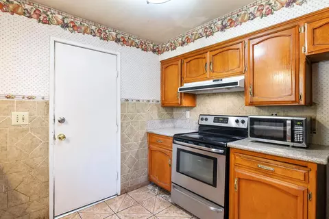 Kitchen - 222 E Central Ave, Madera, CA 93638 photo 3 of 4
