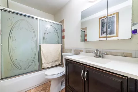 Bath - 222 E Central Ave, Madera, CA 93638 photo 1 of 1