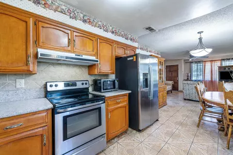Kitchen - 222 E Central Ave, Madera, CA 93638 photo 4 of 4