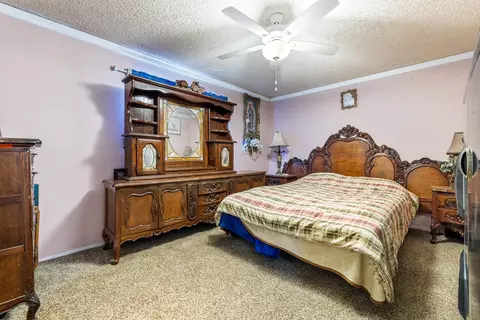 Bedroom - 222 E Central Ave, Madera, CA 93638 photo 3 of 5