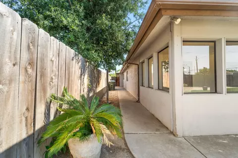 Exterior - 1407 Purvis Ave, Clovis, CA 93611 photo 11 of 18