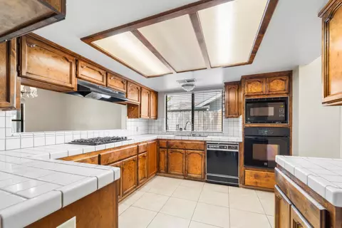 Kitchen - 1407 Purvis Ave, Clovis, CA 93611 photo 2 of 6