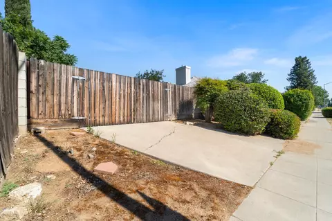 Exterior - 1407 Purvis Ave, Clovis, CA 93611 photo 4 of 18