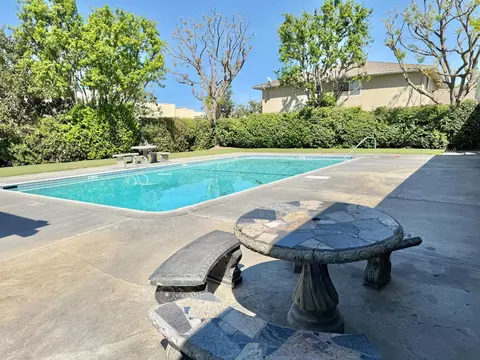 Exterior - 495 W Santa Ana Ave #4, Clovis, CA 93612 photo 5 of 8
