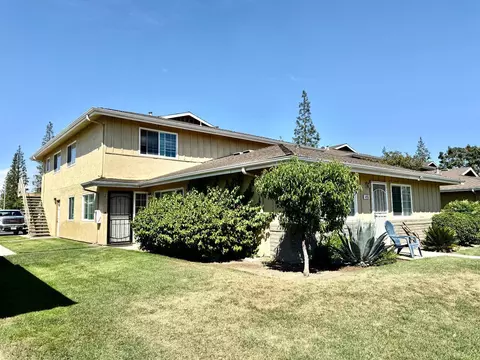 Exterior - 495 W Santa Ana Ave #4, Clovis, CA 93612 photo 1 of 8