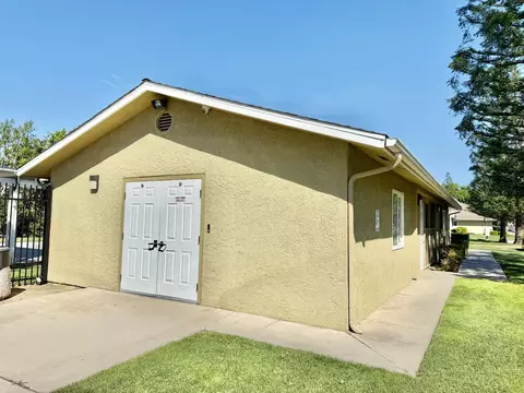 Other - 495 W Santa Ana Ave #4, Clovis, CA 93612 photo 4 of 10