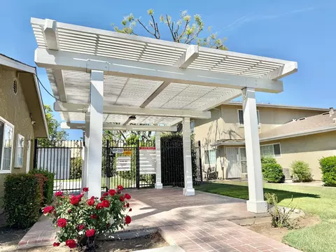 Exterior - 495 W Santa Ana Ave #4, Clovis, CA 93612 photo 8 of 8