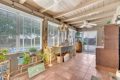 Exterior - 16176 La Canada Rd, Madera, CA 93636 photo 8 of 21