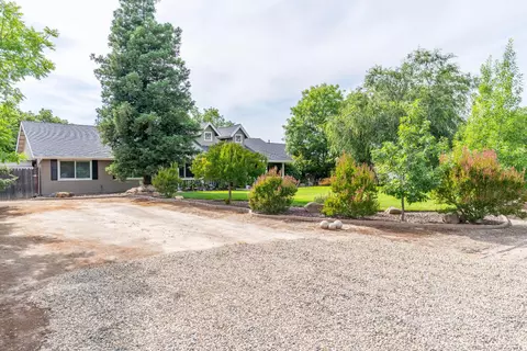 Exterior - 16176 La Canada Rd, Madera, CA 93636 photo 3 of 21