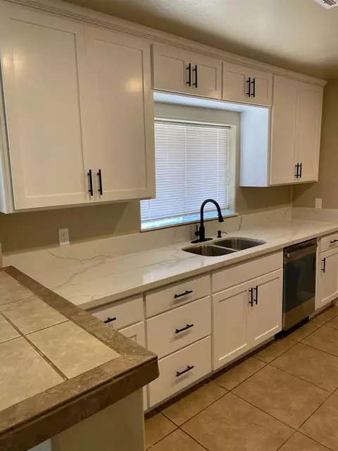 Kitchen - 424 S A St, Madera, CA 93638 photo 12 of 14
