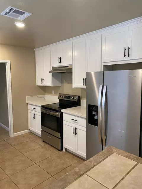 Kitchen - 424 S A St, Madera, CA 93638 photo 13 of 14