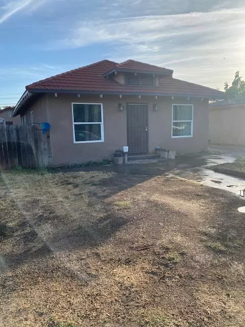 424 S A St, Madera, CA 93638