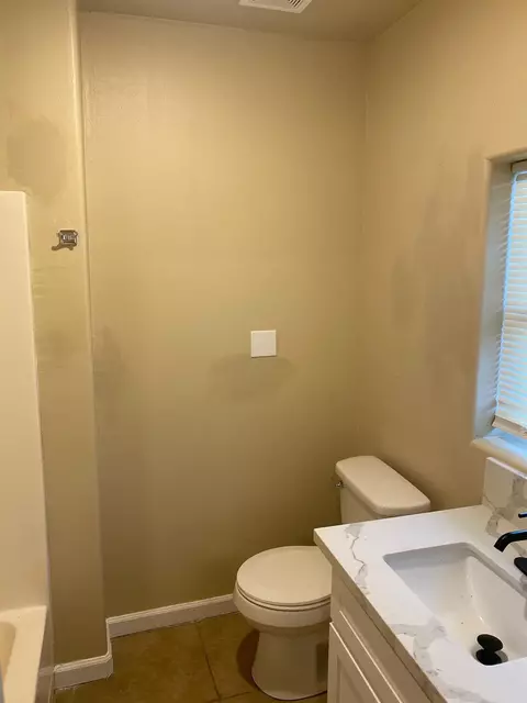 Bath - 424 S A St, Madera, CA 93638 photo 1 of 4