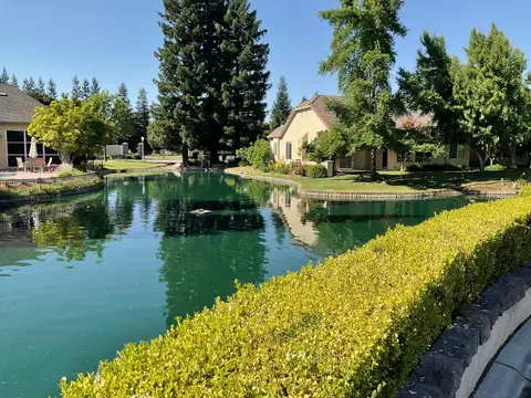 View/Area - 2270 Dawson Cove Ln S, Clovis, CA 93611 photo 2 of 3