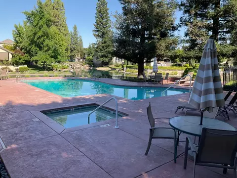 Exterior - 2270 Dawson Cove Ln S, Clovis, CA 93611 photo 7 of 7