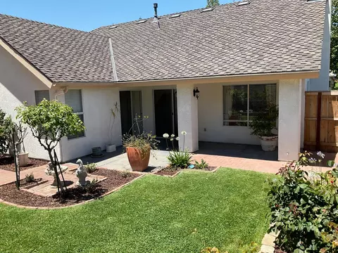 Exterior - 2270 Dawson Cove Ln S, Clovis, CA 93611 photo 2 of 7