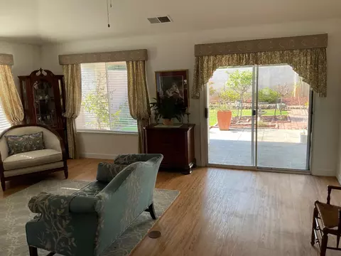 Living - 2270 Dawson Cove Ln S, Clovis, CA 93611 photo 4 of 8