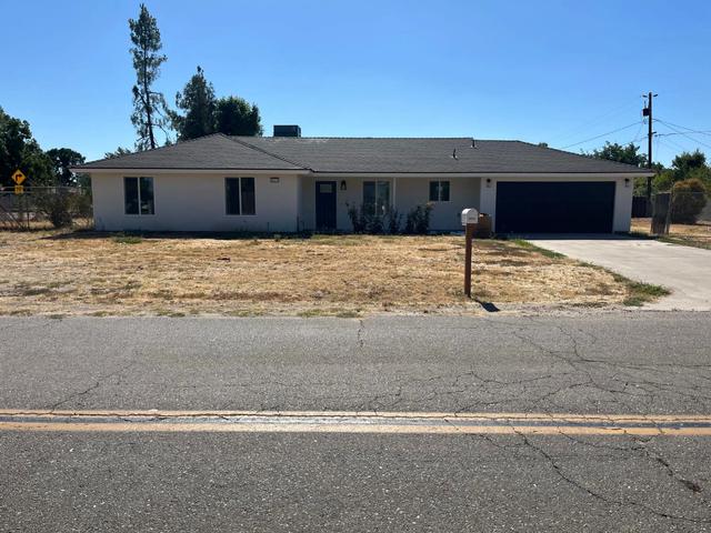 16576 Camden Dr, Madera, CA 93638