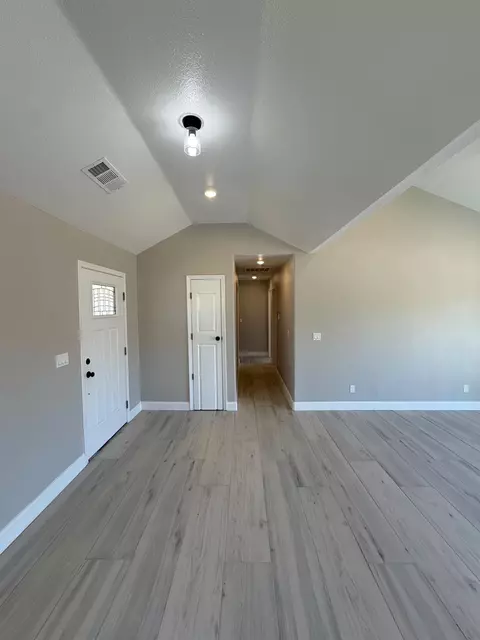 16576 Camden Dr, Madera, CA 93638 photo 5