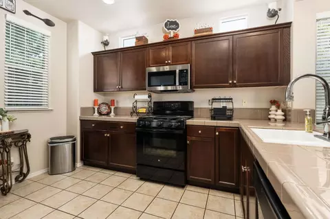 1794 N Merlan Ln, Clovis, CA 93619 photo 14
