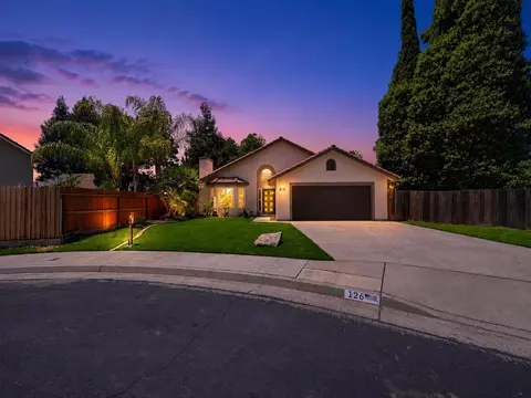 Exterior - 126 Kelly Ct, Clovis, CA 93611 photo 3 of 10