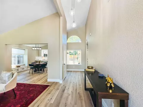Entry Way - 126 Kelly Ct, Clovis, CA 93611 photo 2 of 4