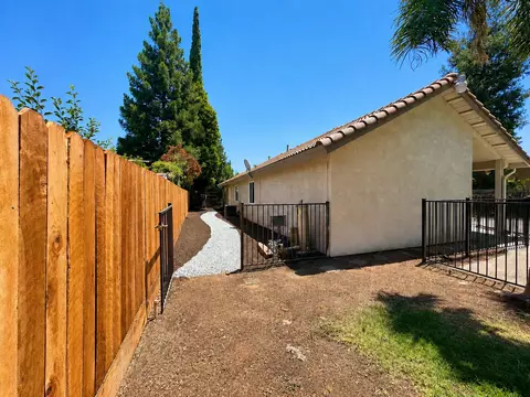 126 Kelly, Clovis, CA 93611 photo 8