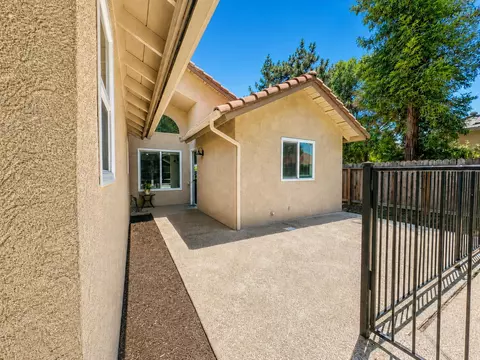 126 Kelly, Clovis, CA 93611 photo 7