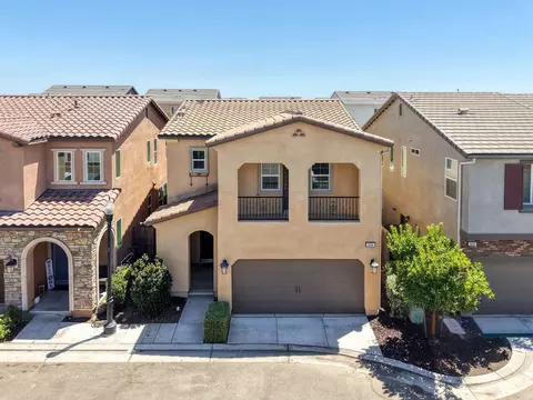 View/Area - 896 Lassen Ln W, Madera, CA 93636 photo 1 of 5